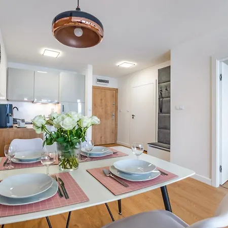 Flowers Z Parkingiem Perlowa Przystan - * Kołobrzeg