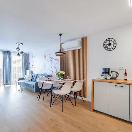 Flowers Z Parkingiem Perlowa Przystan - * Kołobrzeg