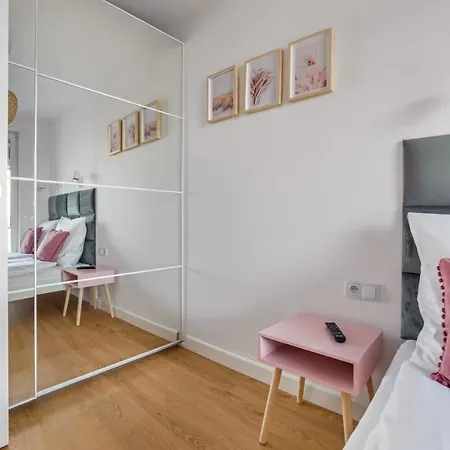 Flowers Z Parkingiem Perlowa Przystan - * Kołobrzeg